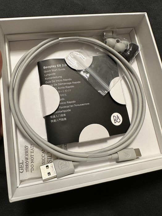 Casti Audio In ear Bang & Olufsen E8 2.0