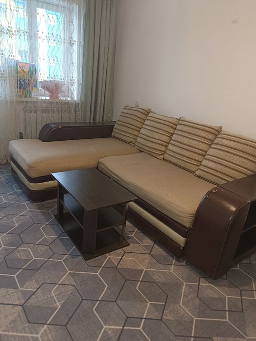 Срочно продам диван.
