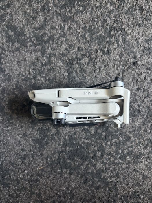 DJI Mini 4K Fly More Combo - 4 ore de utilizare