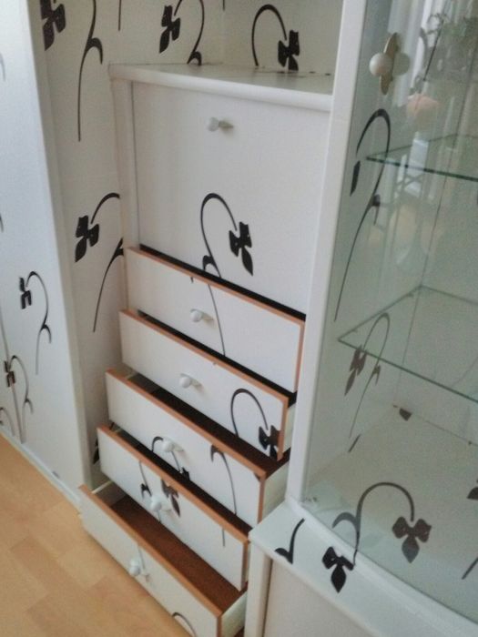 Oferta! MOBEXPERT Biblioteca f chic,f practica si eleganta, pal cires