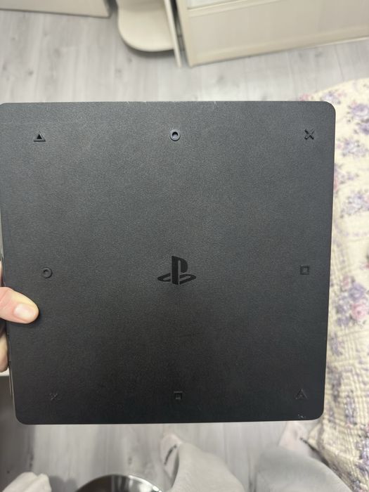 PlayStation 4 slim 512gb