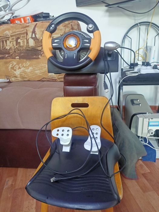 Игровой руль новый