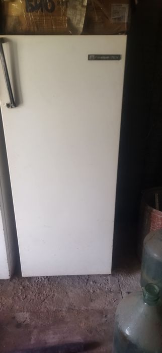 Продам холодильники