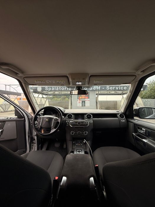 Land Rover Discovery 4