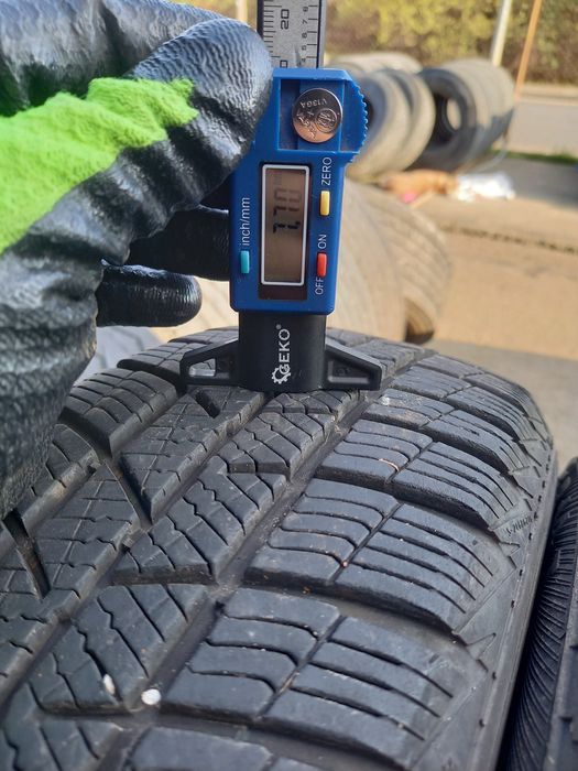 Anvelope de iarna 165-65r14 Barum