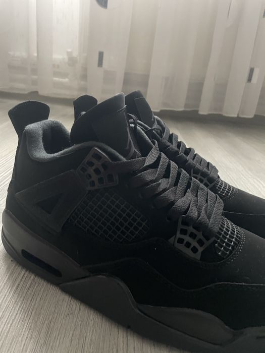 Jordan 4 Black Cat