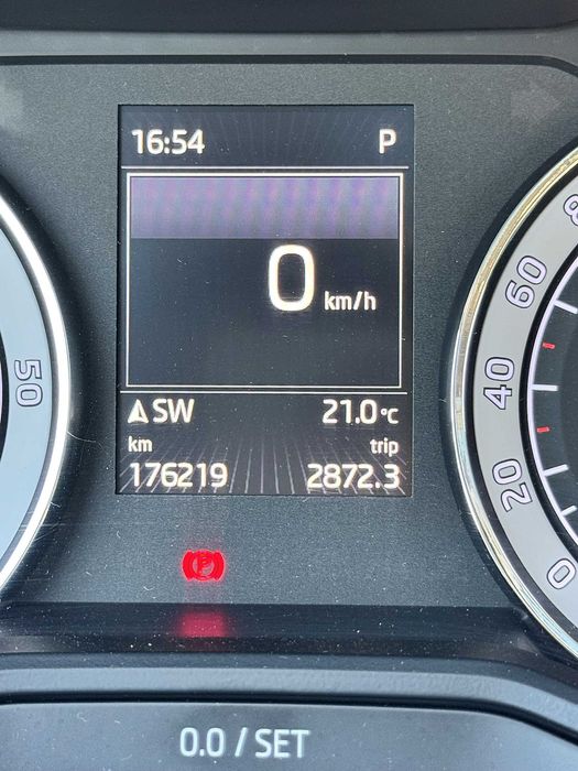 Škoda Superb Laurin & Klement 2.0 TDI 4x4 DSG – Trapă, CANTON