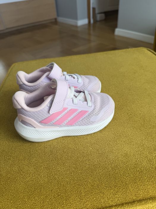 Маратонки за момиче Адидас