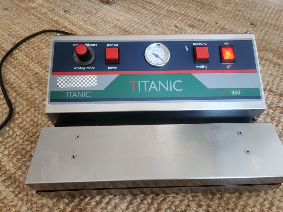 Aparat de vidat profesional Titanic