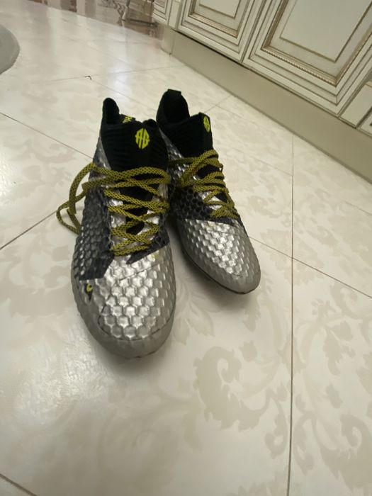 Бутсы Пума Future 38 размер