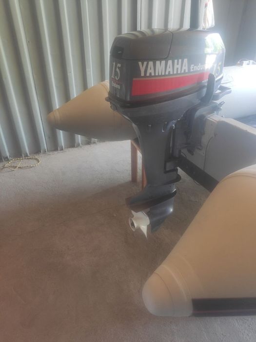 Надувная лодка с мотором