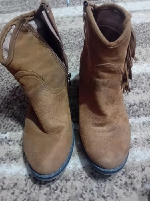 Botine marime 39