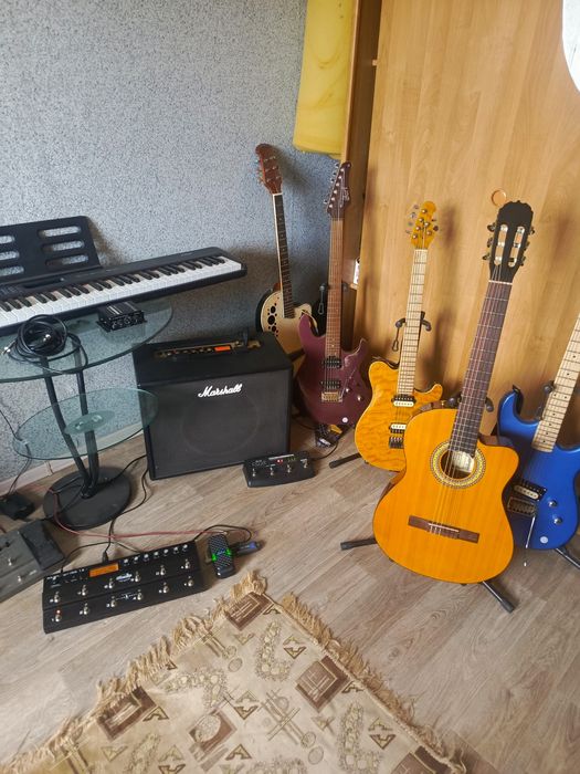 Продам. Комбоусилитель. Marhall CODE 50