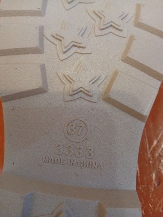 Лоферы новые продам