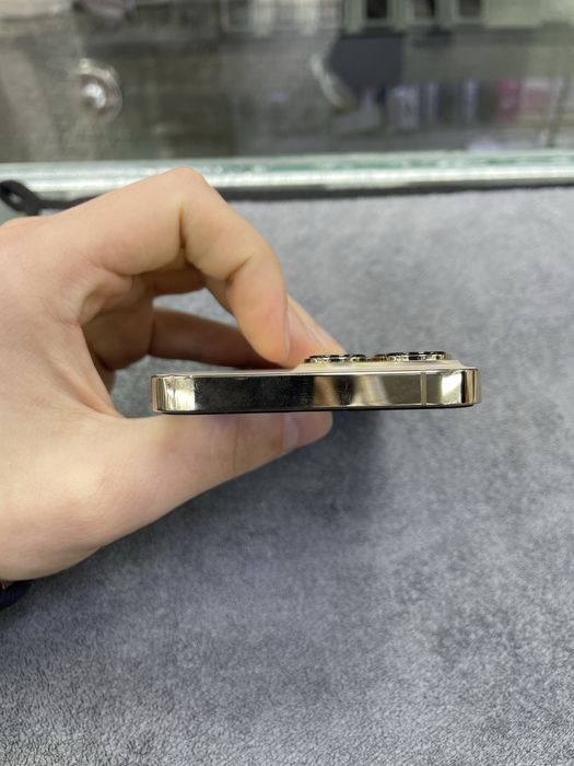 Iphone 13 pro gold