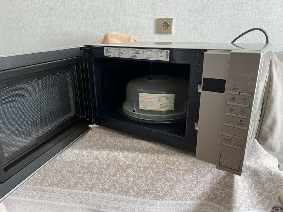 Микроволновка Samsung