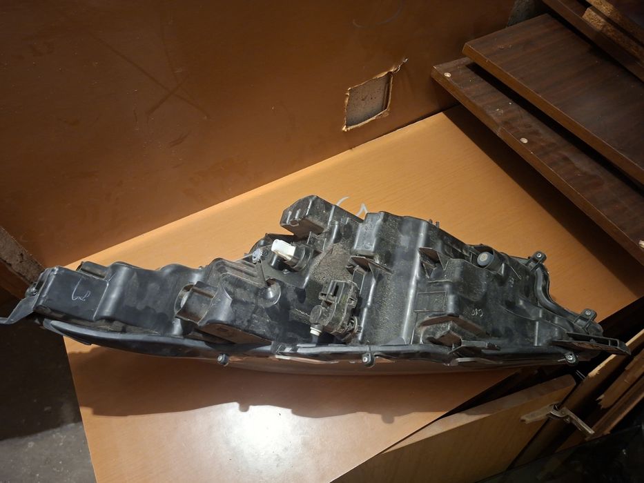 Десен Фар Toyota Yaris 81110-K0081