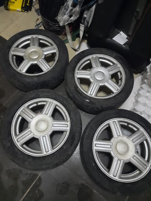 Продам торусы ваз с резиной  на  15