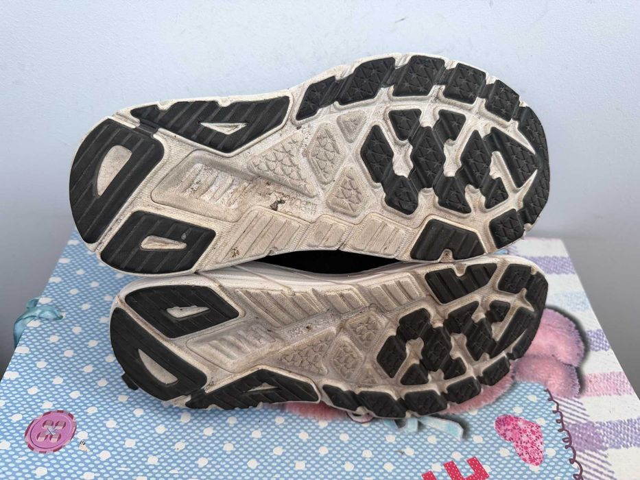 Hoka Arahi 7 WIDE''оригинални маратонки 38.5 номер