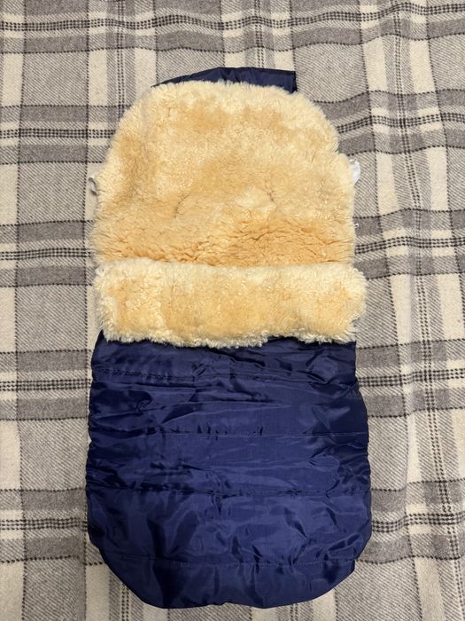 Чувалче за бебешка количка с подплата от естествена овча кожа