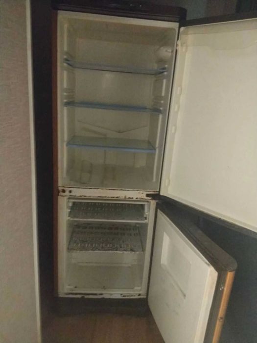 Продам холодильник