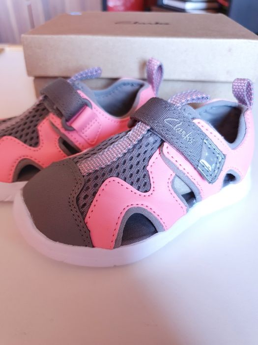 Кларкс/ clarcks НОВИ ОБУВКИ р.22