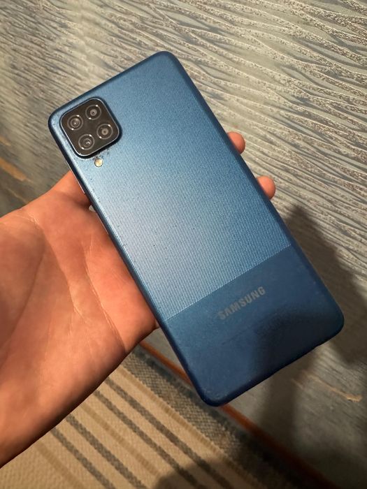 Samsung A12 в хорошем состояний