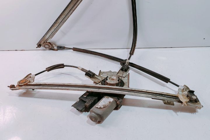 Macara  dreapta fata cu motoras Renault Laguna a 2-a generatie