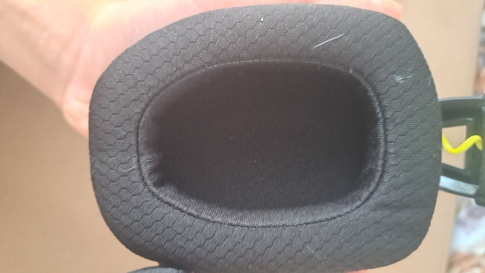 продам игпрвые наушники