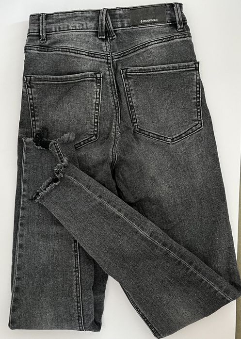 Дънки Bershka/Stradivarius 32/34 размери