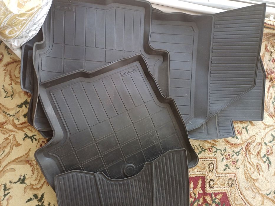 Полики коврики продается