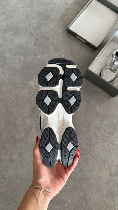 Нов модел New Balance 9060 “Grey Jet Black” 3