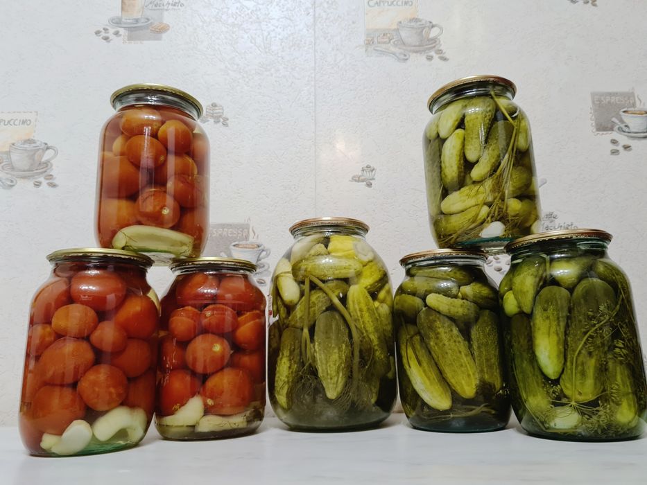 Продам огурцы, помидоры