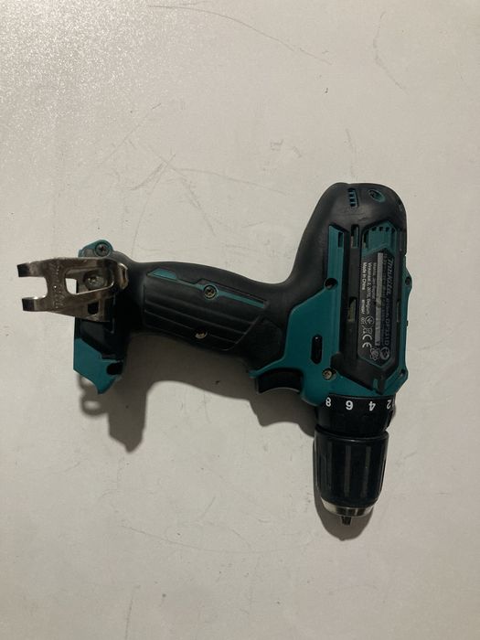 Autofiletanta Makita 10,8v DF331D Doar Dorp