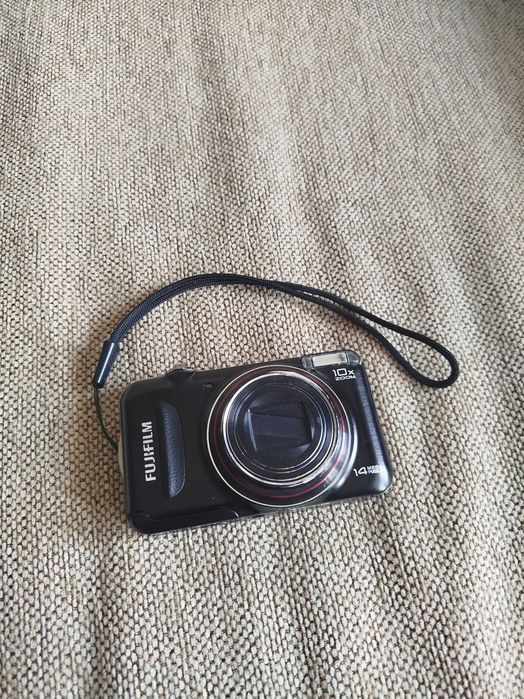 Camera foto/video  digitala Fujifilm FinePix 14 Megapixel poze vintage Functionala