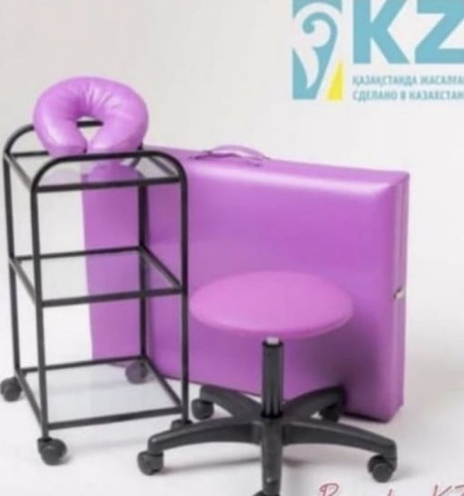 Кушетка, кресло с подушками