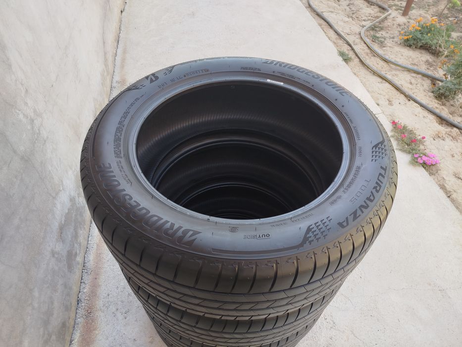 215 55 R17 Shina Brijistone