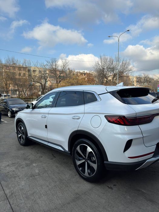 BYD Song Plus dmi гибрид 2 позиция