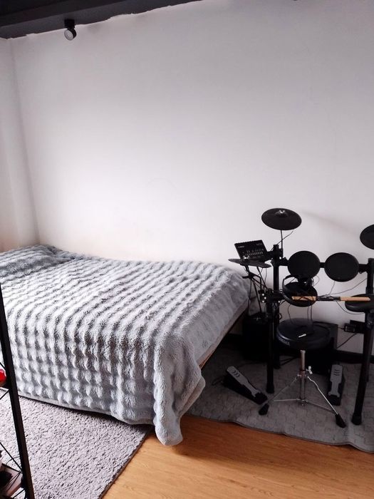 Продаётся квартира в р-не Яшнабад, ор-р Дубовая, 3/8/9(студия)