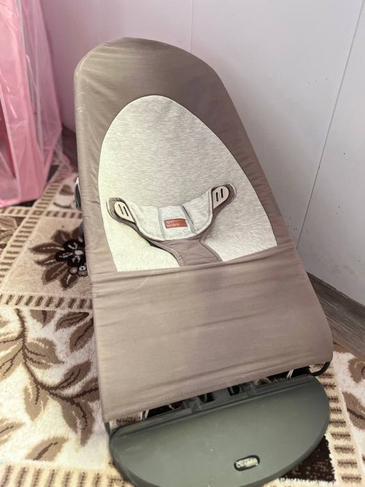 Стульчик для кормления и шезлонг