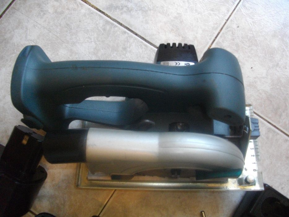 Нов немски акумулаторен 18 Волта РЪЧЕН ЦИРКУЛЯР с 2 Батерии T.I.Р.