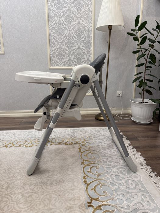 Стульчик для кормления pegperego