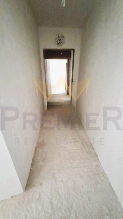 Продава се Двустаен апартамент в София, Банишора - 66 кв.м за 2500 €/кв.м - Снимка #8