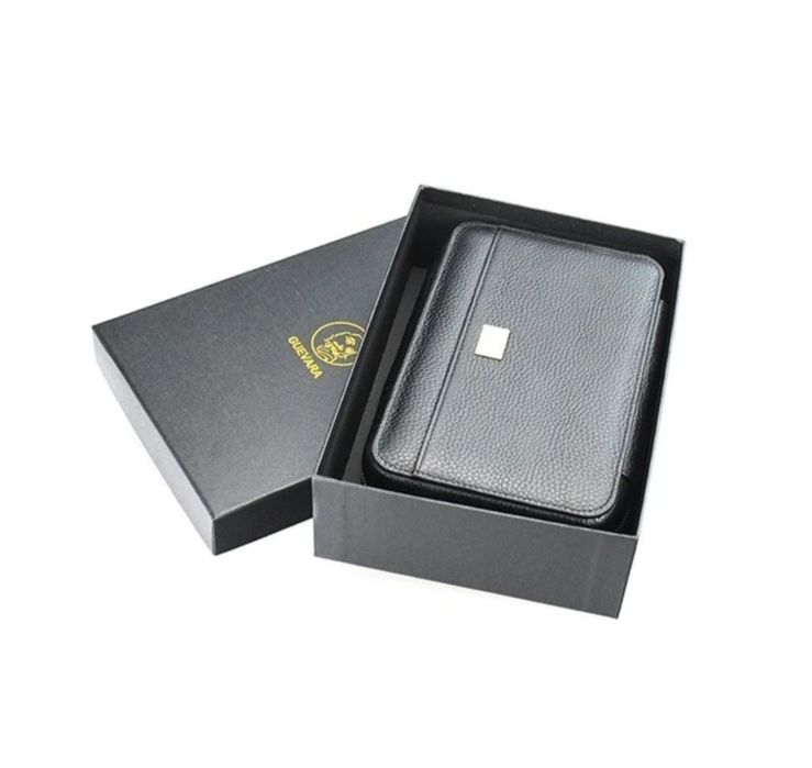 Gevara преносим Хумидор За Пури в комплект с Запалка и  Ножица