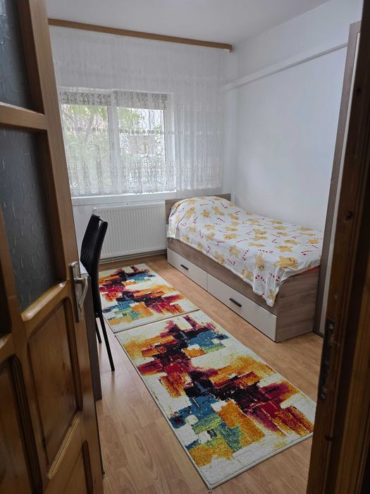 Vand apartament 3 camere
