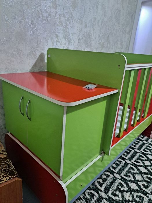 Bolalar Kravati shkafchasi bilan