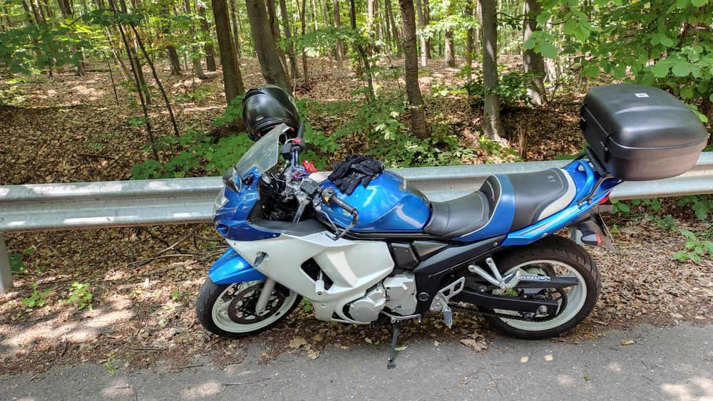 Vând Suzuki  gsx650f