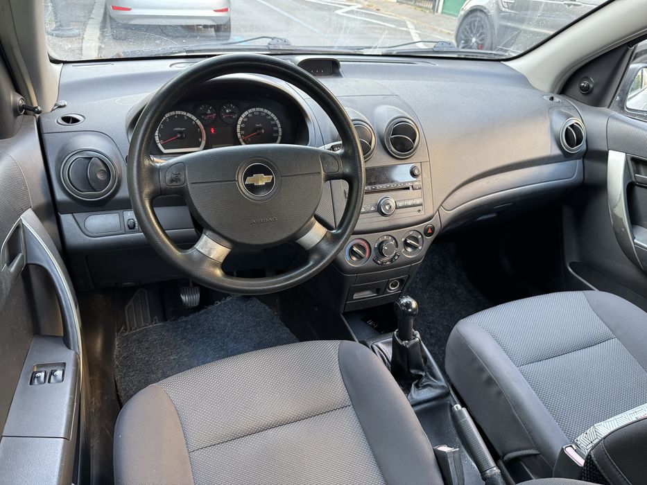 Urgent , vând Chevrolet Aveo 2008, numai 88.000 km reali, masina de familie, cu mici defecte