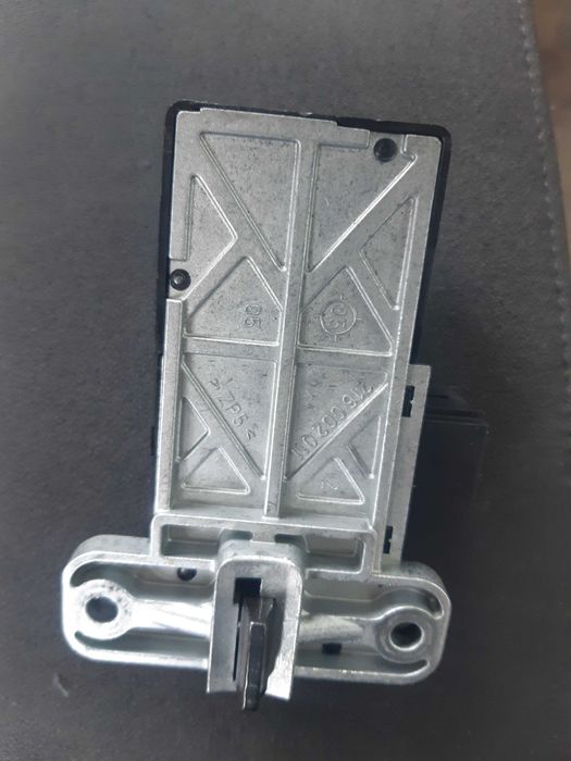 Blocator volan vw passat b6 / Rama adaptoare player 2 DIN vw passat b6