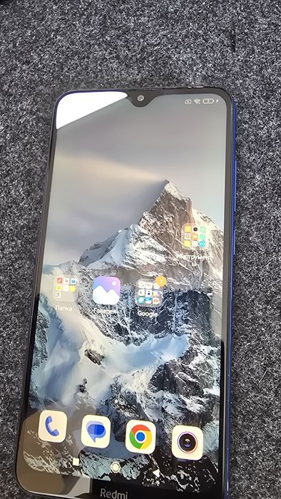 Redmi 8, 64 gb, практически новый